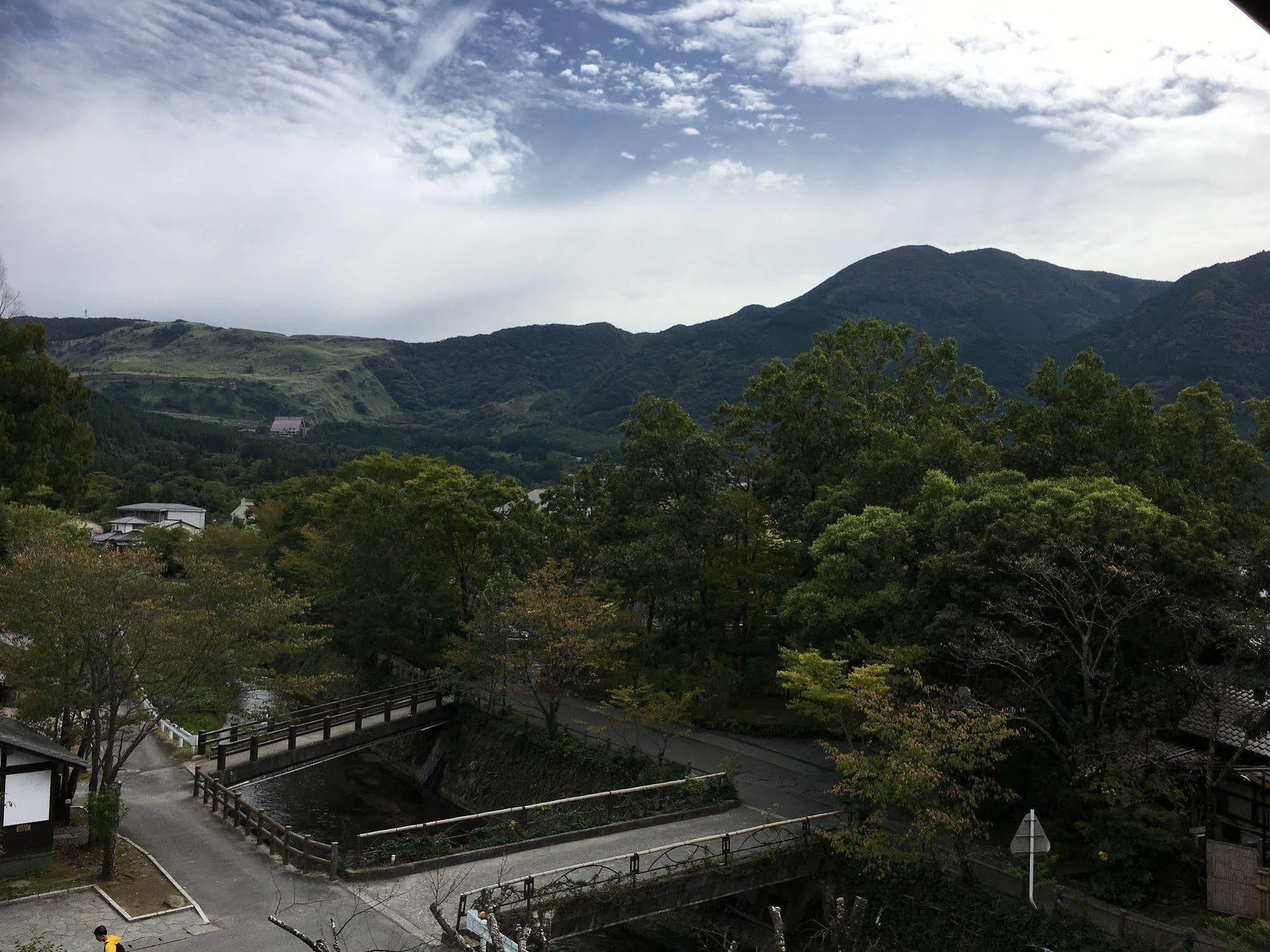 Enokiya Ryokan Yufu Buitenkant foto